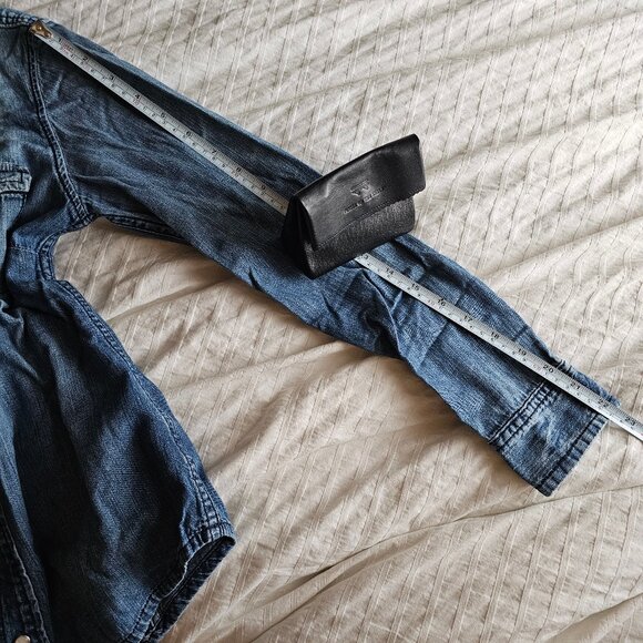 Aritzia TNA Denim Button-up Shirt - Sz S - Picture 13 of 13